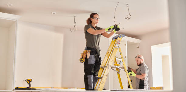 Best Licensed Electrician  in Sugar Grove, IL